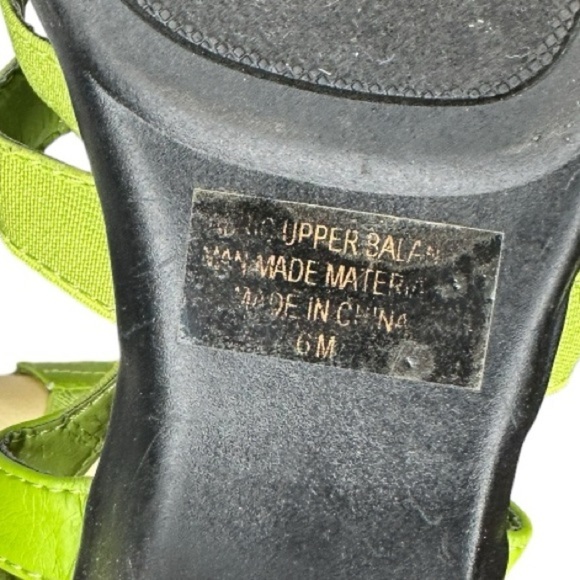Angel Steps Green Sandals - Picture 4 of 5
